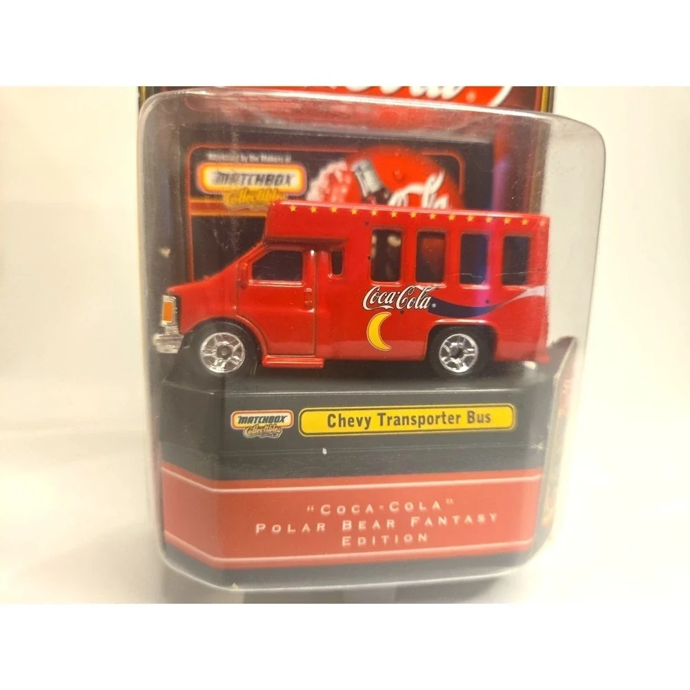 1999 Matchbox Collectibles Coca-Cola Polar Bear Chevy Transporter Bus MOC‎